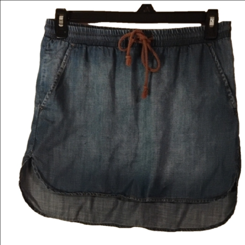 Cloth & Stone Blue High-Low Mini Skirt. Size Small. Great For Summer!